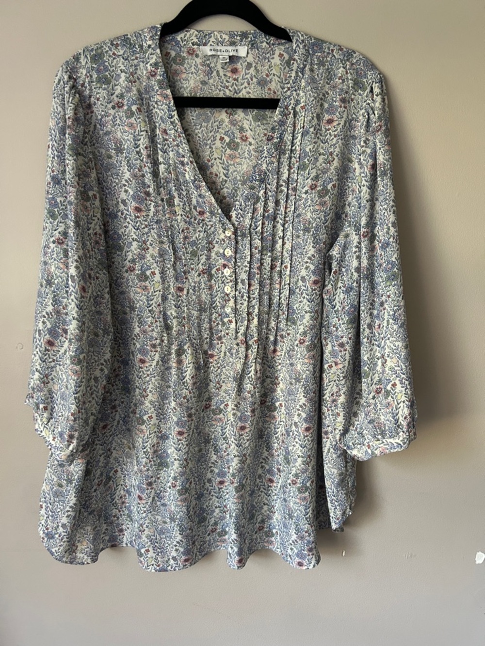Rose & Olive Light Blue Floral Pintuck V-Neck Tunic